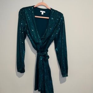 Cara Santana X Nine West medium, green sequined long sleeve dress.